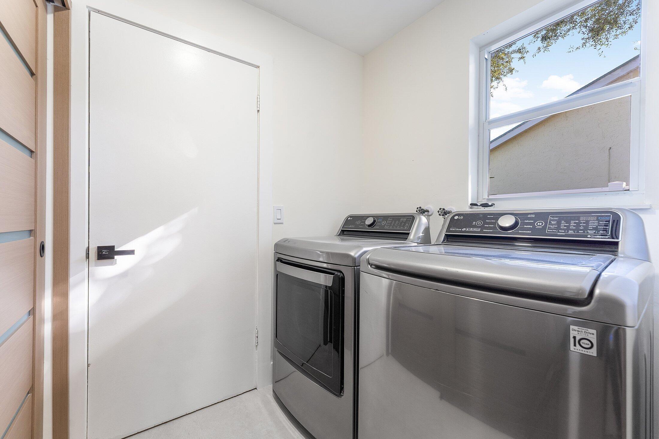 BOCA RATON SQUARE UNIT 18 - Residential