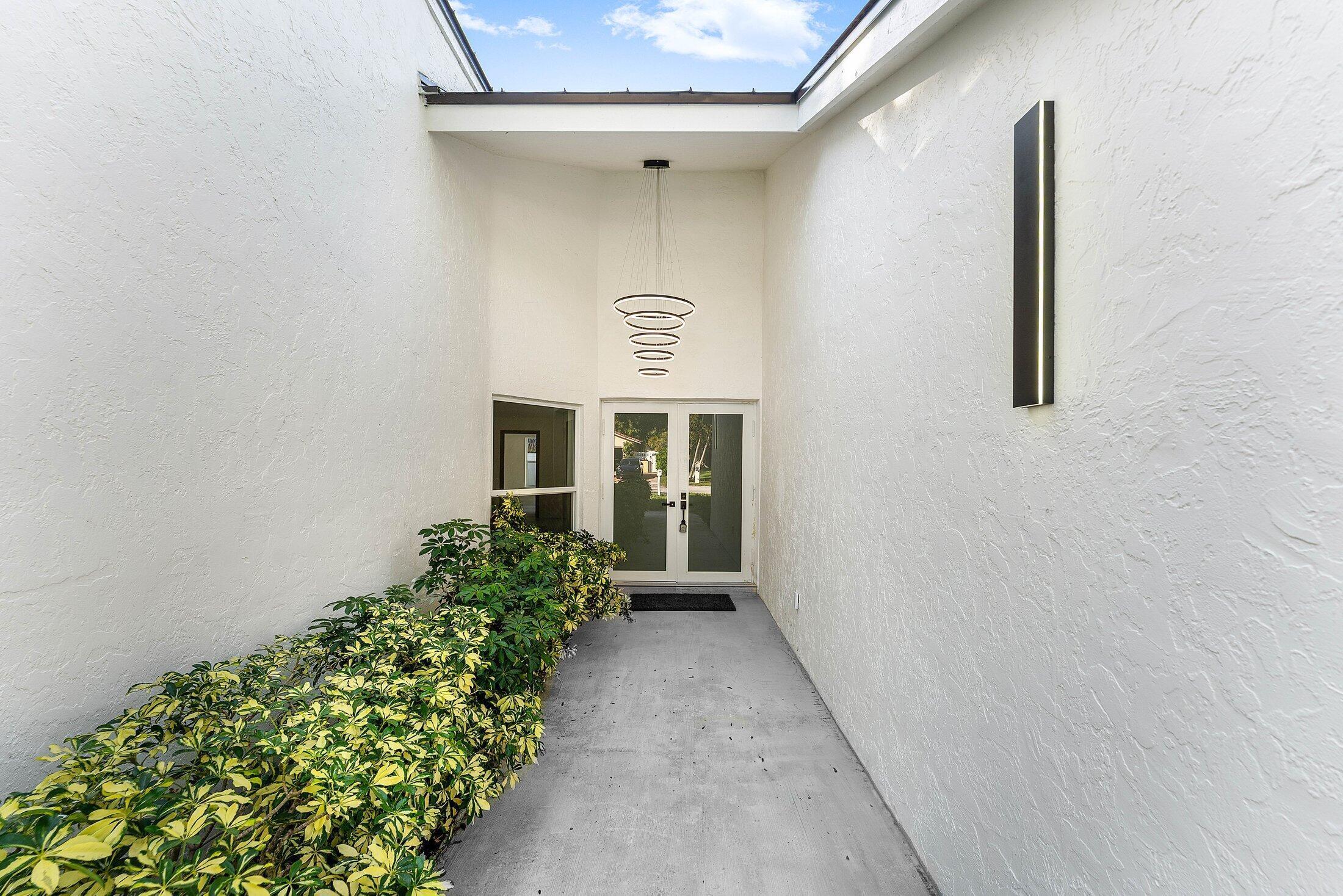 BOCA RATON SQUARE UNIT 18 - Residential