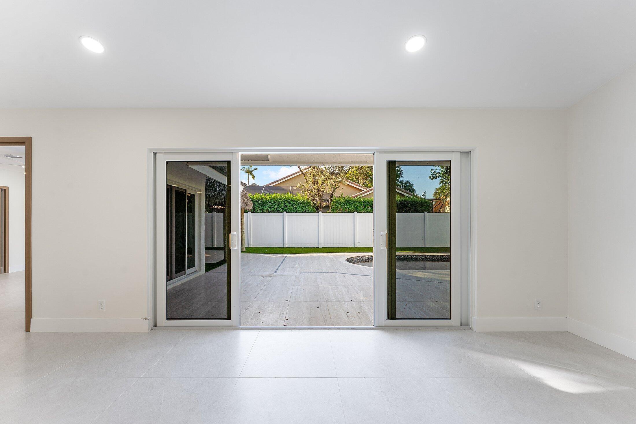 BOCA RATON SQUARE UNIT 18 - Residential