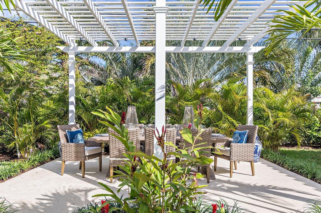 LITTLE RANCHES - Residential