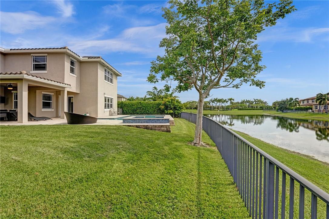 MiraLago - Residential