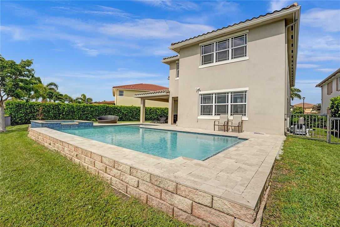 MiraLago - Residential