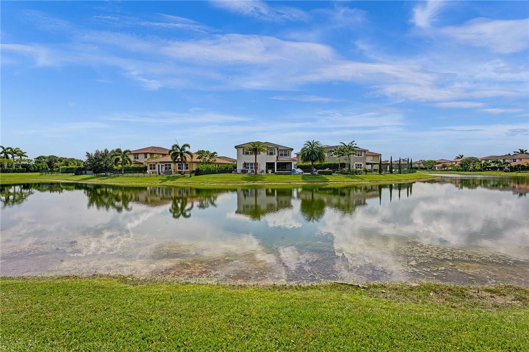 MiraLago - Residential