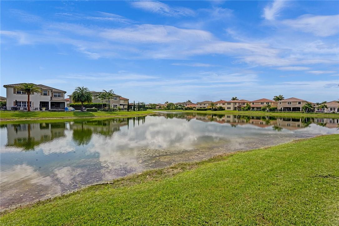 MiraLago - Residential