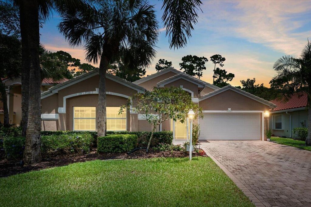 Photo of 164 Jones Creek Drive, Jupiter, FL 33458 (MLS # R10988402)