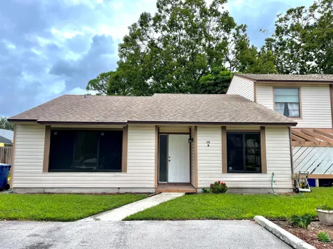 132 Sherwood Circle Unit 15d, Jupiter, FL MLS: R11027325