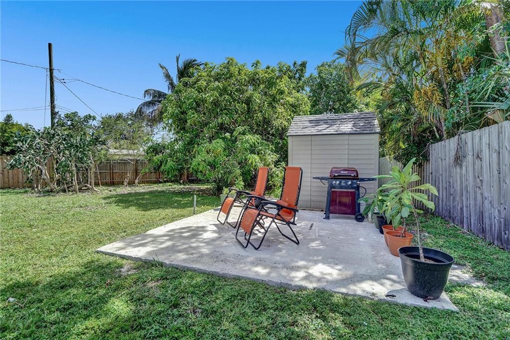 Collier Estates 41-19 B - Residential