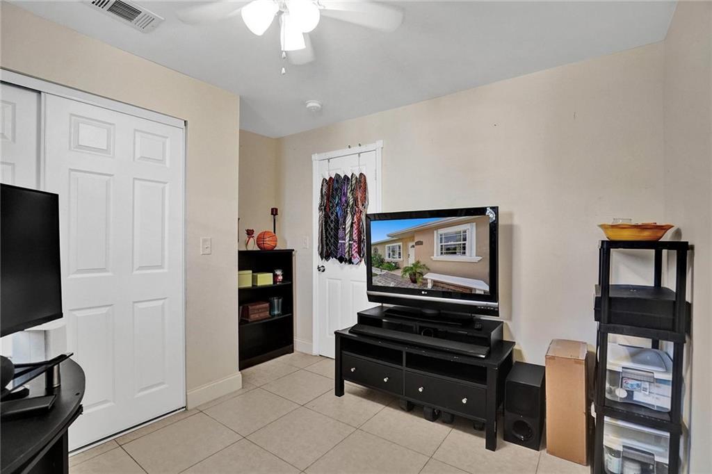 Collier Estates 41-19 B - Residential