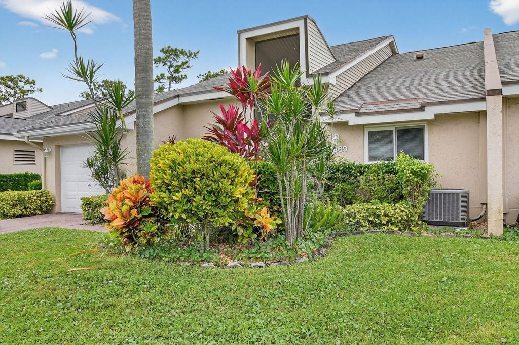 Photo of 6869 Fountains Cir #6869, Lake Worth, FL 33467 (MLS # F10534733)