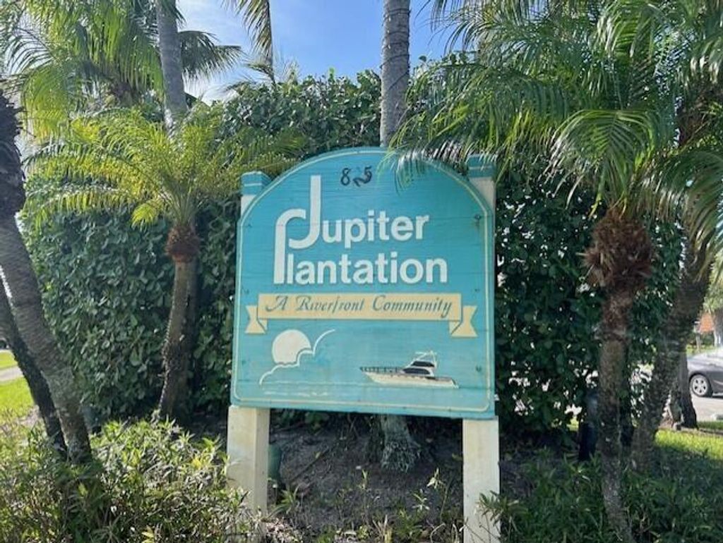 Photo of 825 Center Street #23b, Jupiter, FL 33458 (MLS # R10967669)