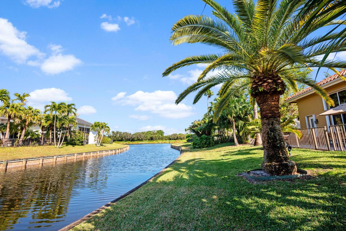 COVENTRY AT WOODFIELD COUNTRY CLUB - Residential