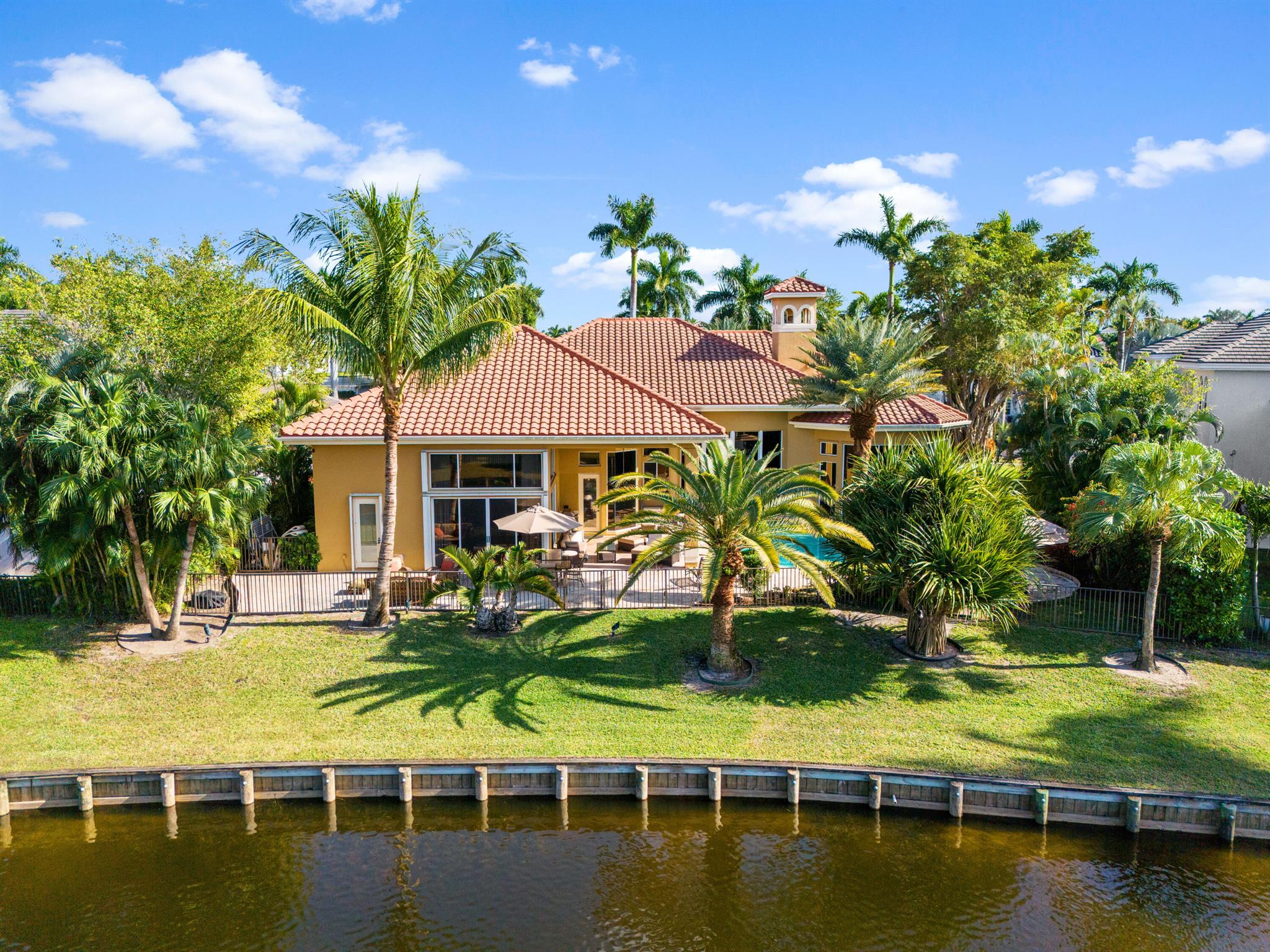 COVENTRY AT WOODFIELD COU - Residential