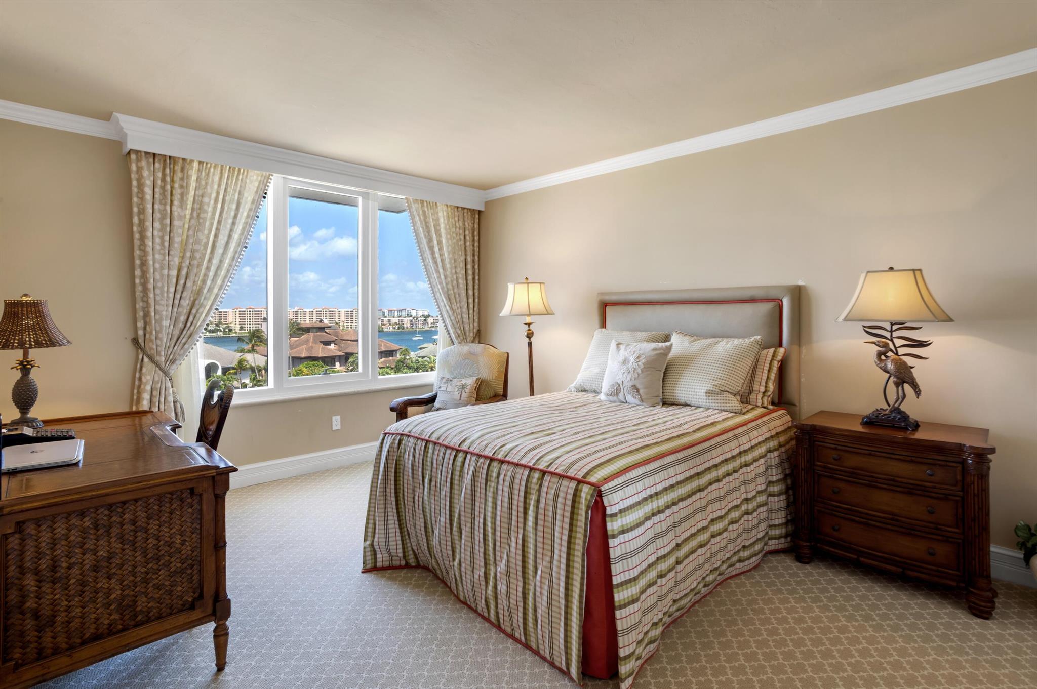 SABAL POINT - Residential