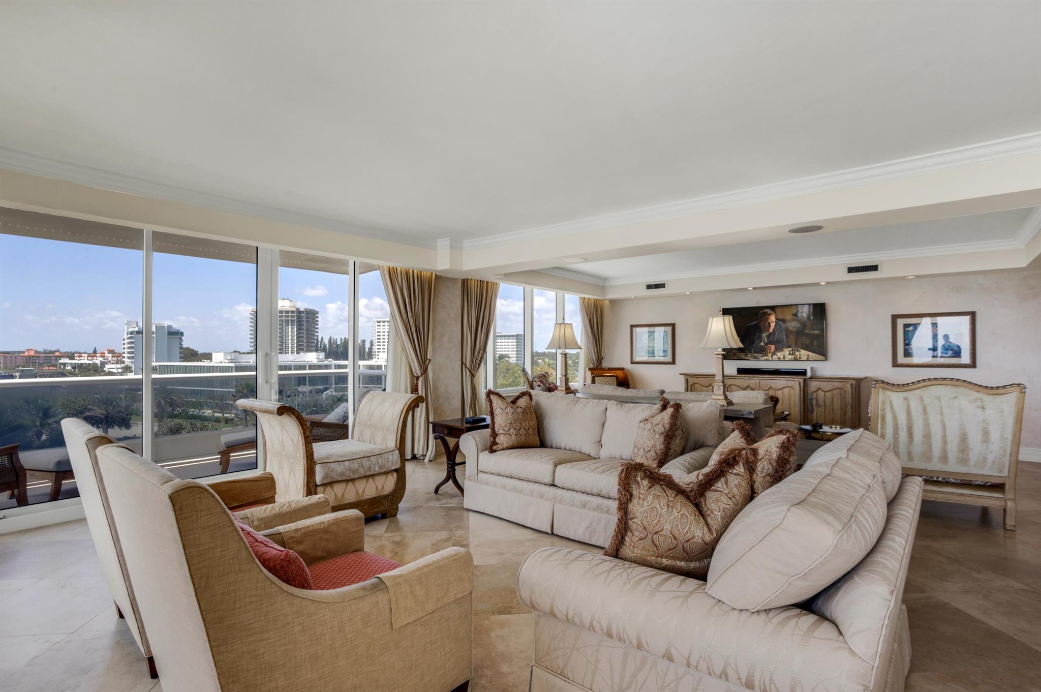 SABAL POINT - Residential