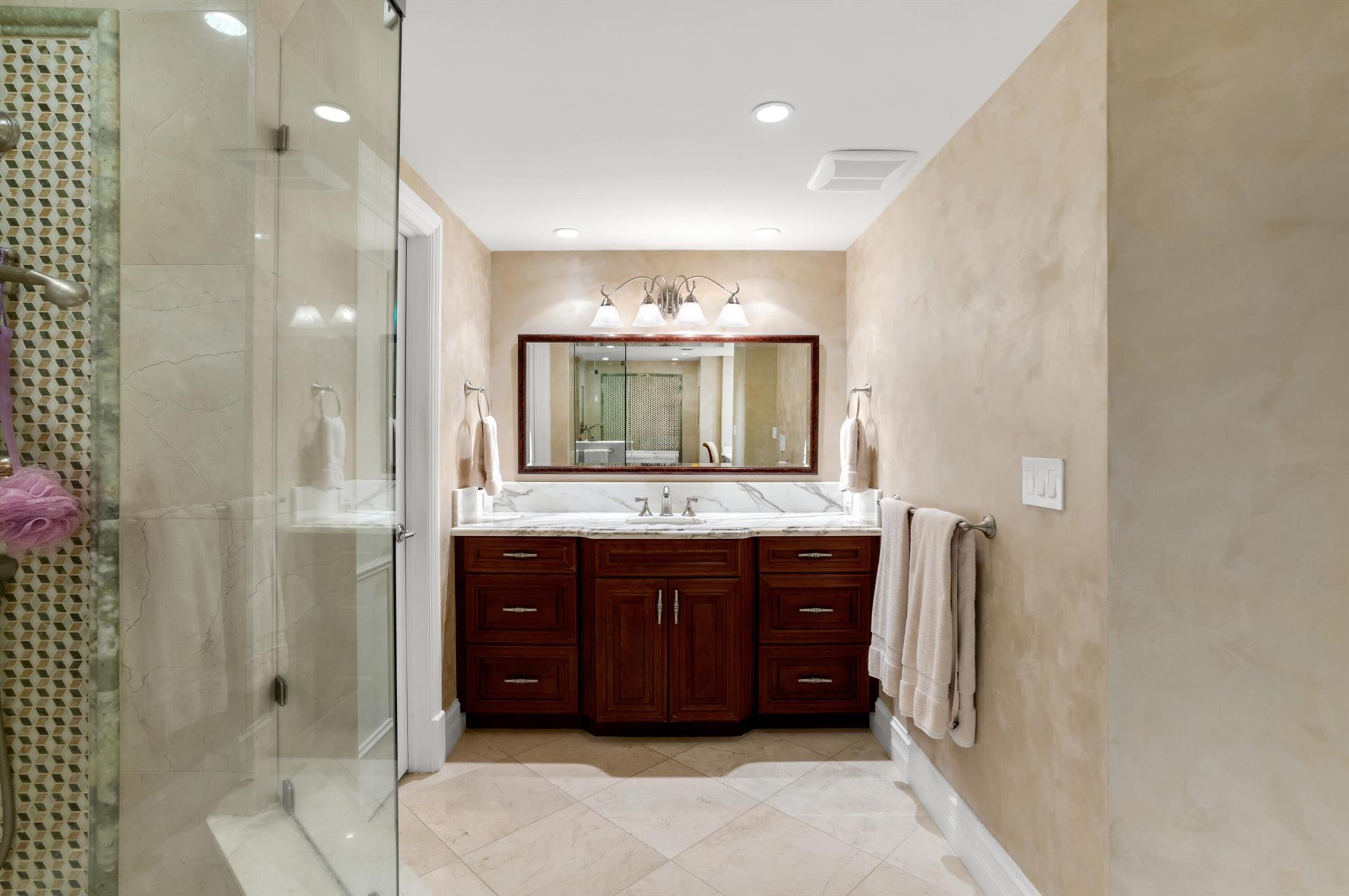 SABAL POINT - Residential