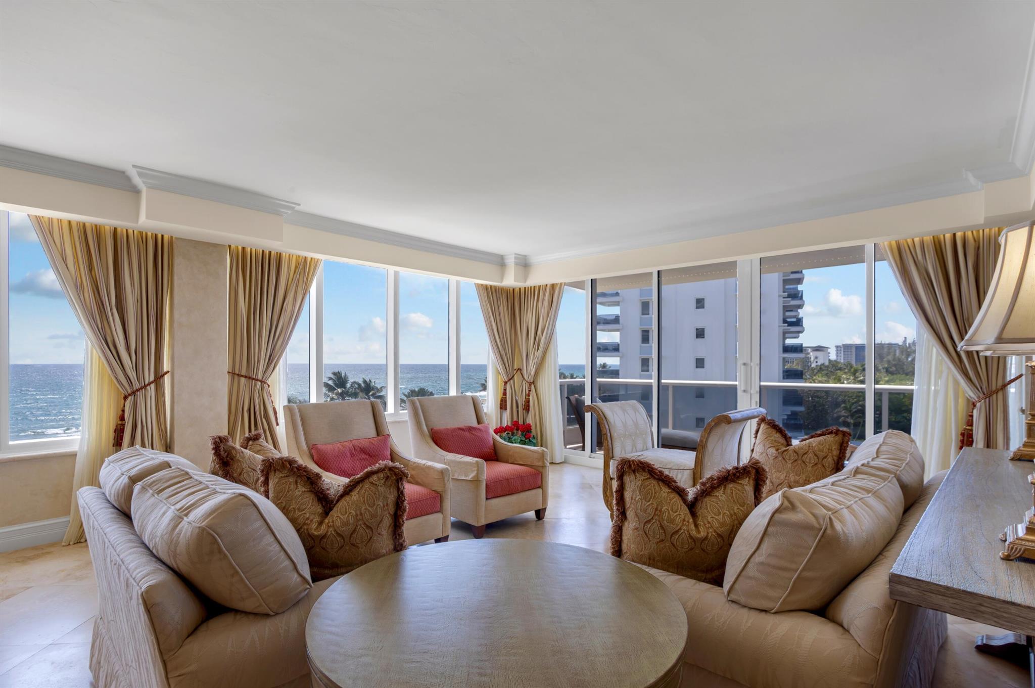 SABAL POINT - Residential