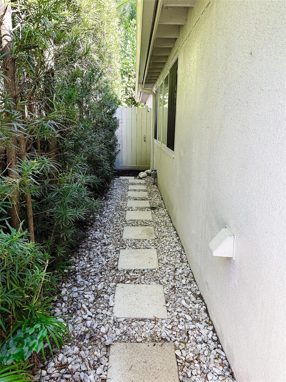 Progresso 2-18 D LAKE RIDGE - Residential
