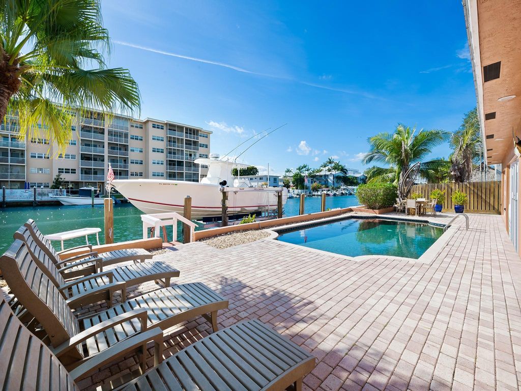 Photo of 1618 SE 14th St, Fort Lauderdale, FL 33316 (MLS # F10537626)