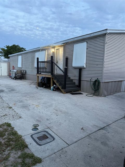 710 SW 134th Ave Davie FL 33325