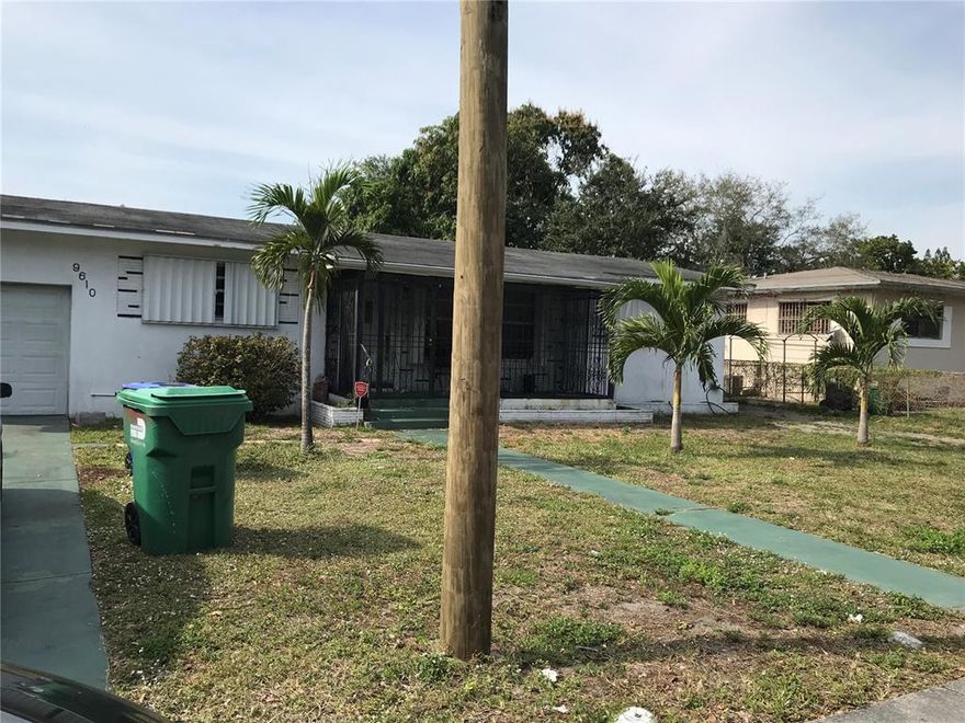 Great starter home or investor on big size  property. Great starter home  or for an Investor