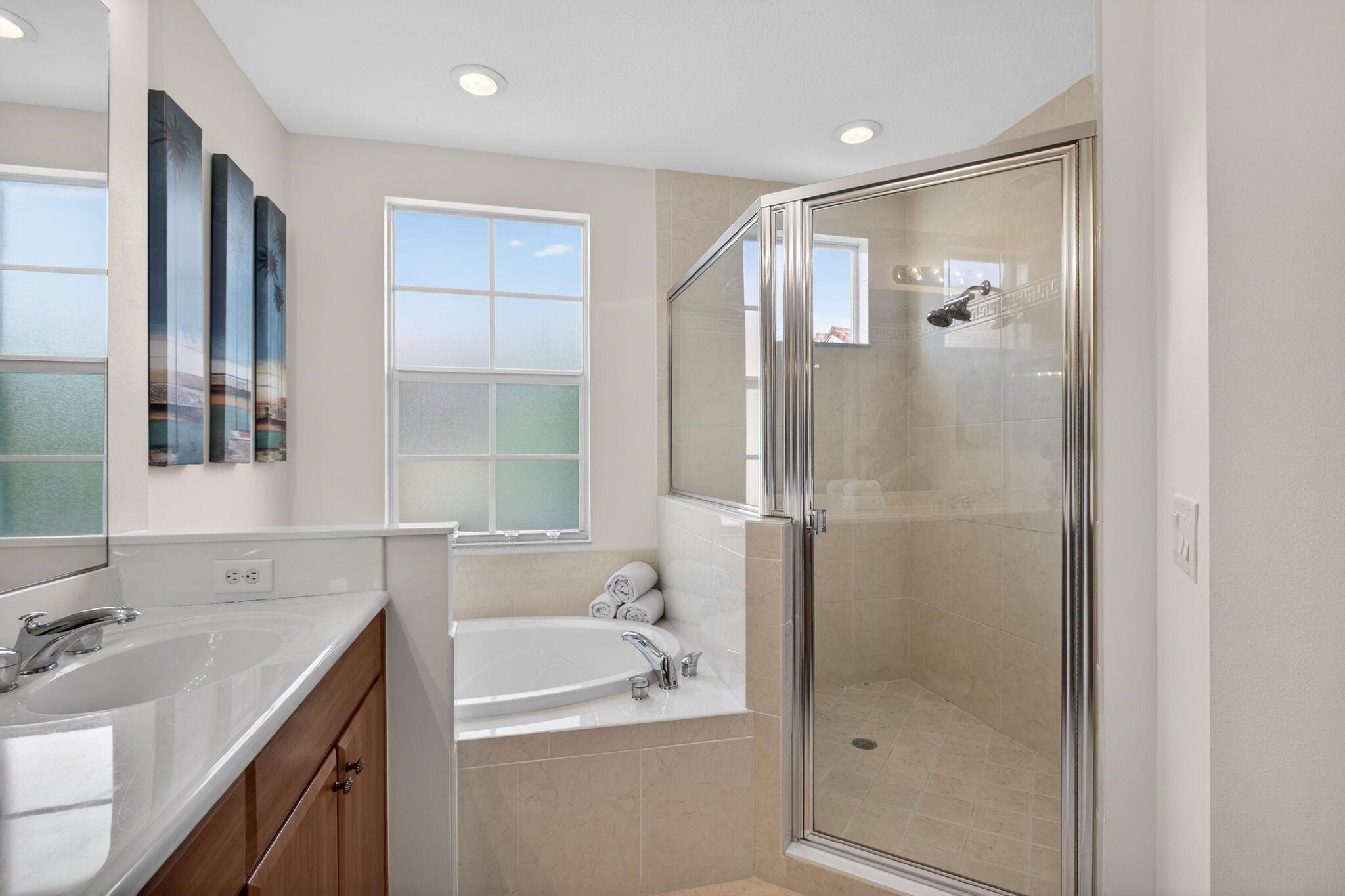 HARBOUR OAKS - Residential