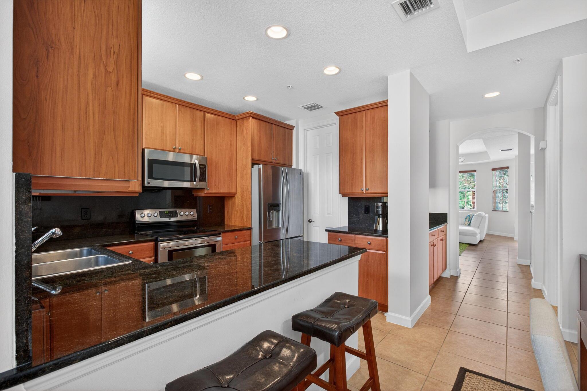 HARBOUR OAKS - Residential