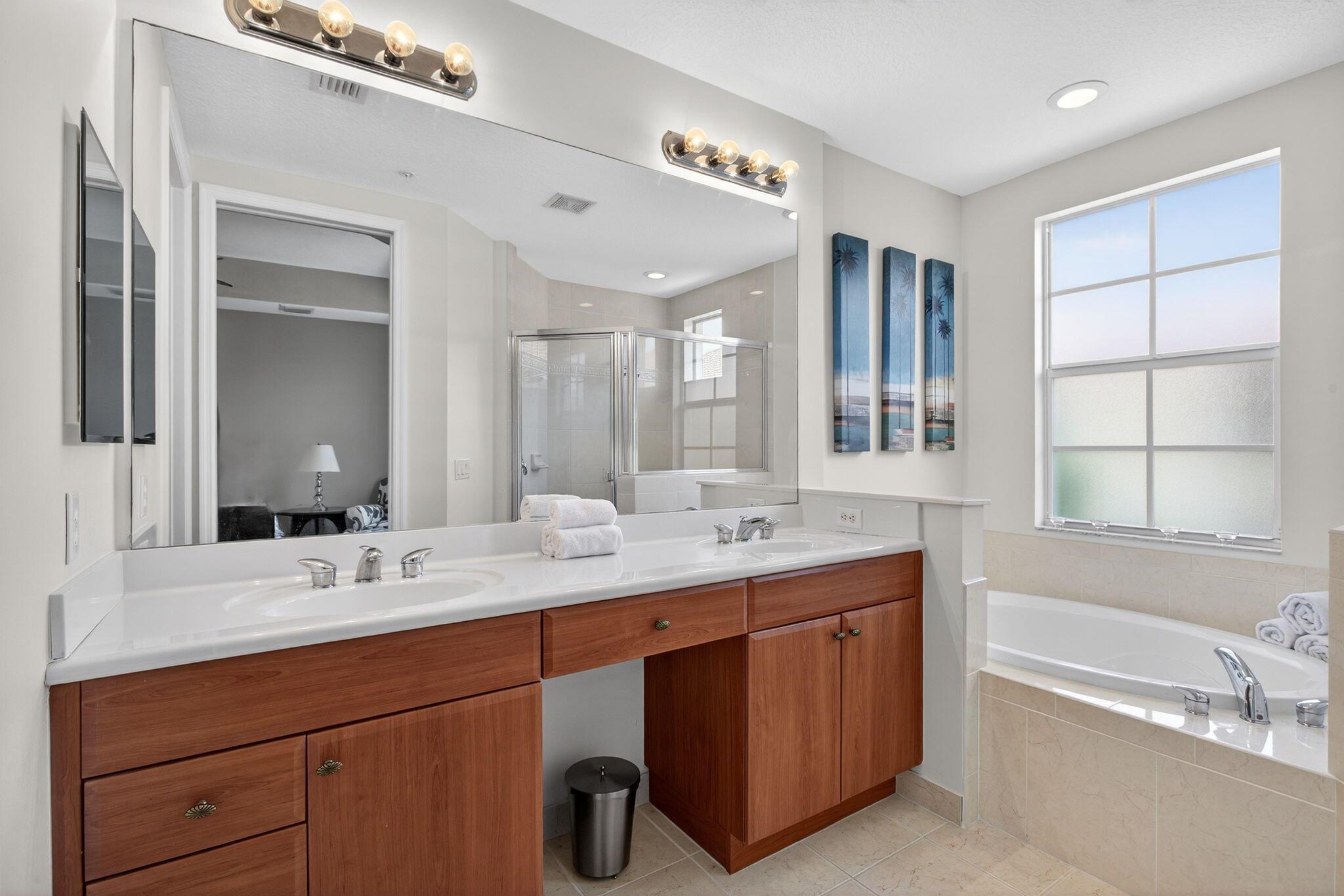 HARBOUR OAKS - Residential