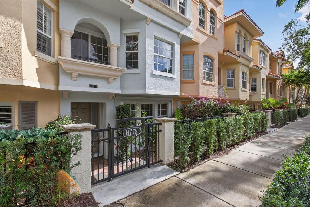 Photo of 11778 Valencia Gardens Avenue, Palm Beach Gardens, FL 33410 (MLS # R11147459)