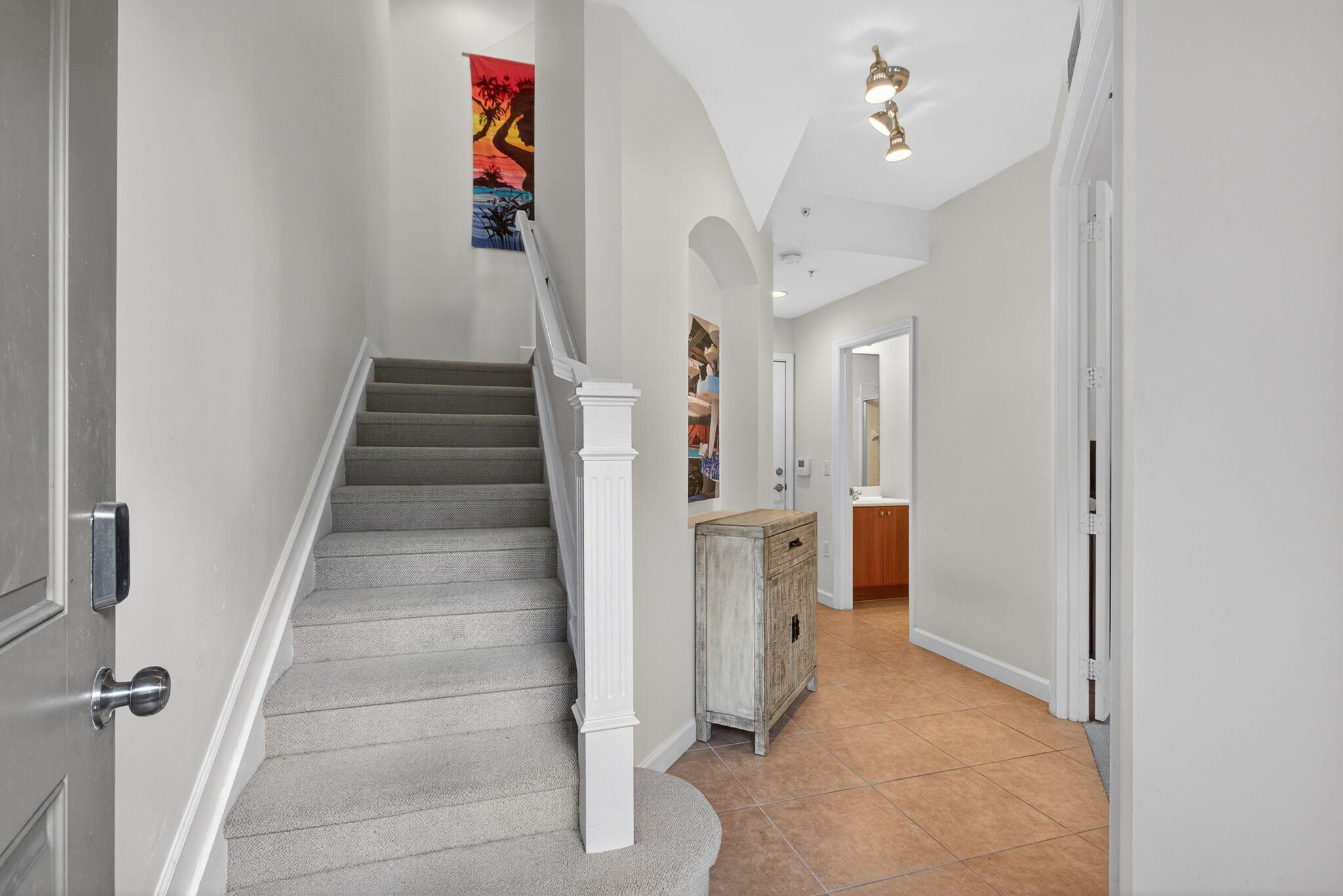 HARBOUR OAKS - Residential