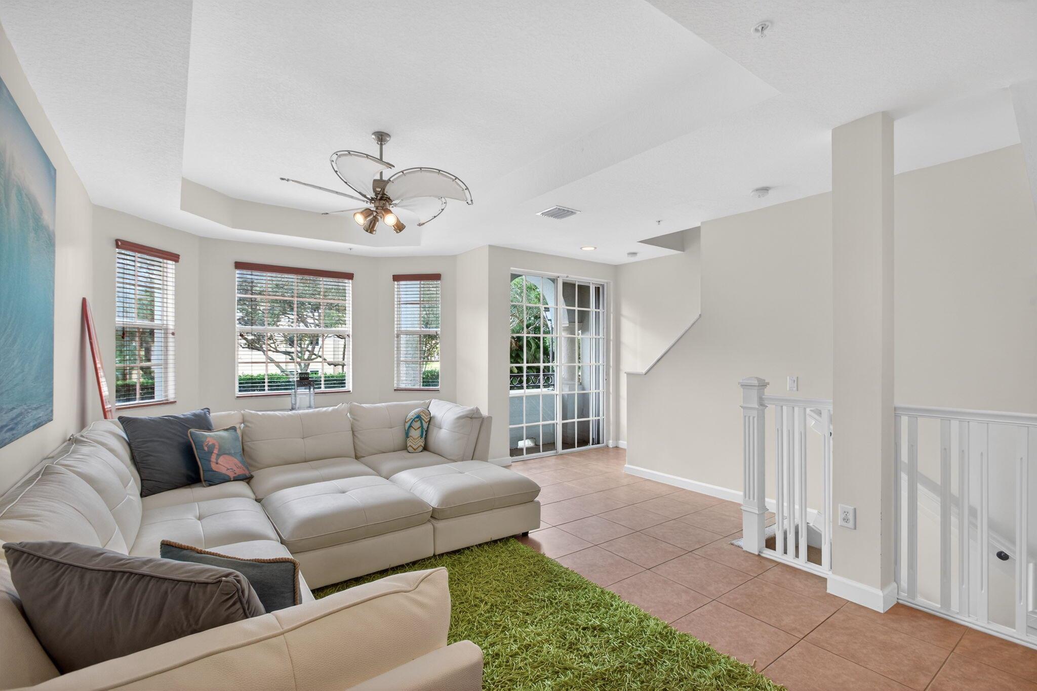 View photos, virtual tours, details... 11778 Valencia Gardens Avenue