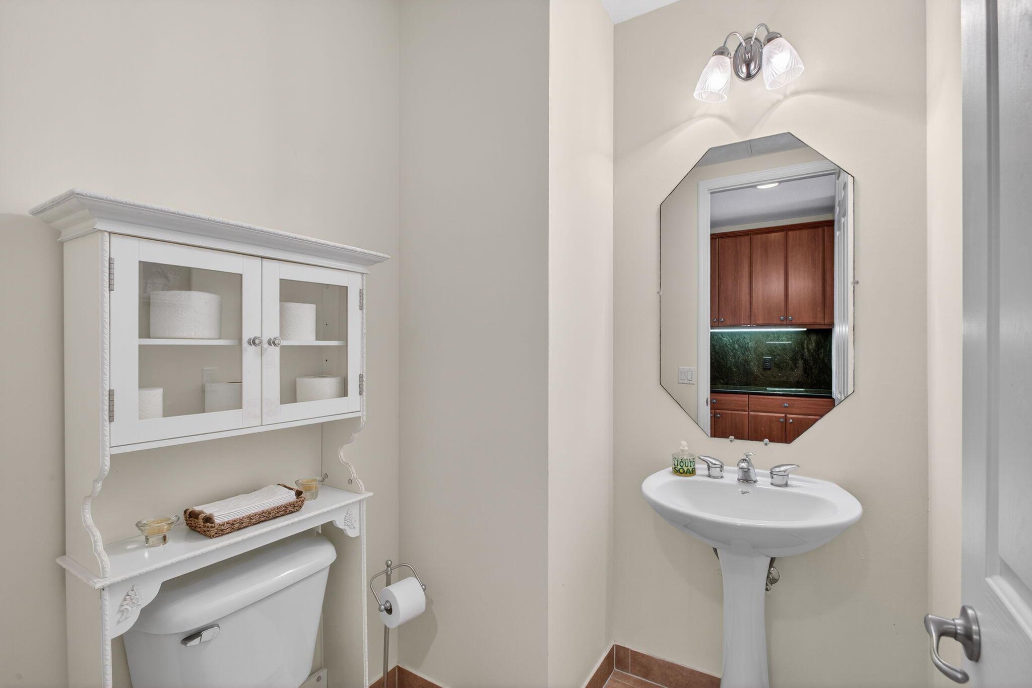 HARBOUR OAKS - Residential