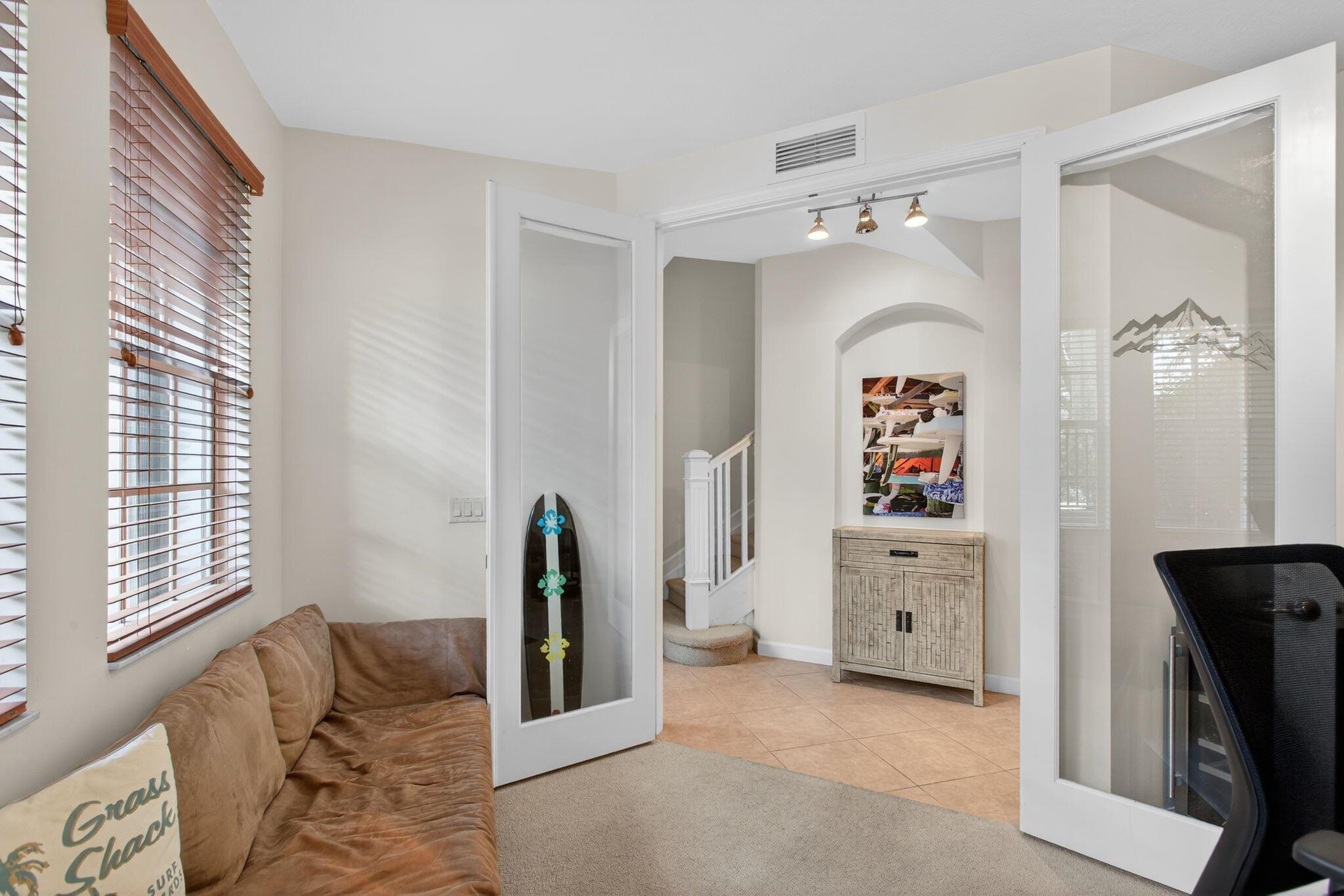 HARBOUR OAKS - Residential