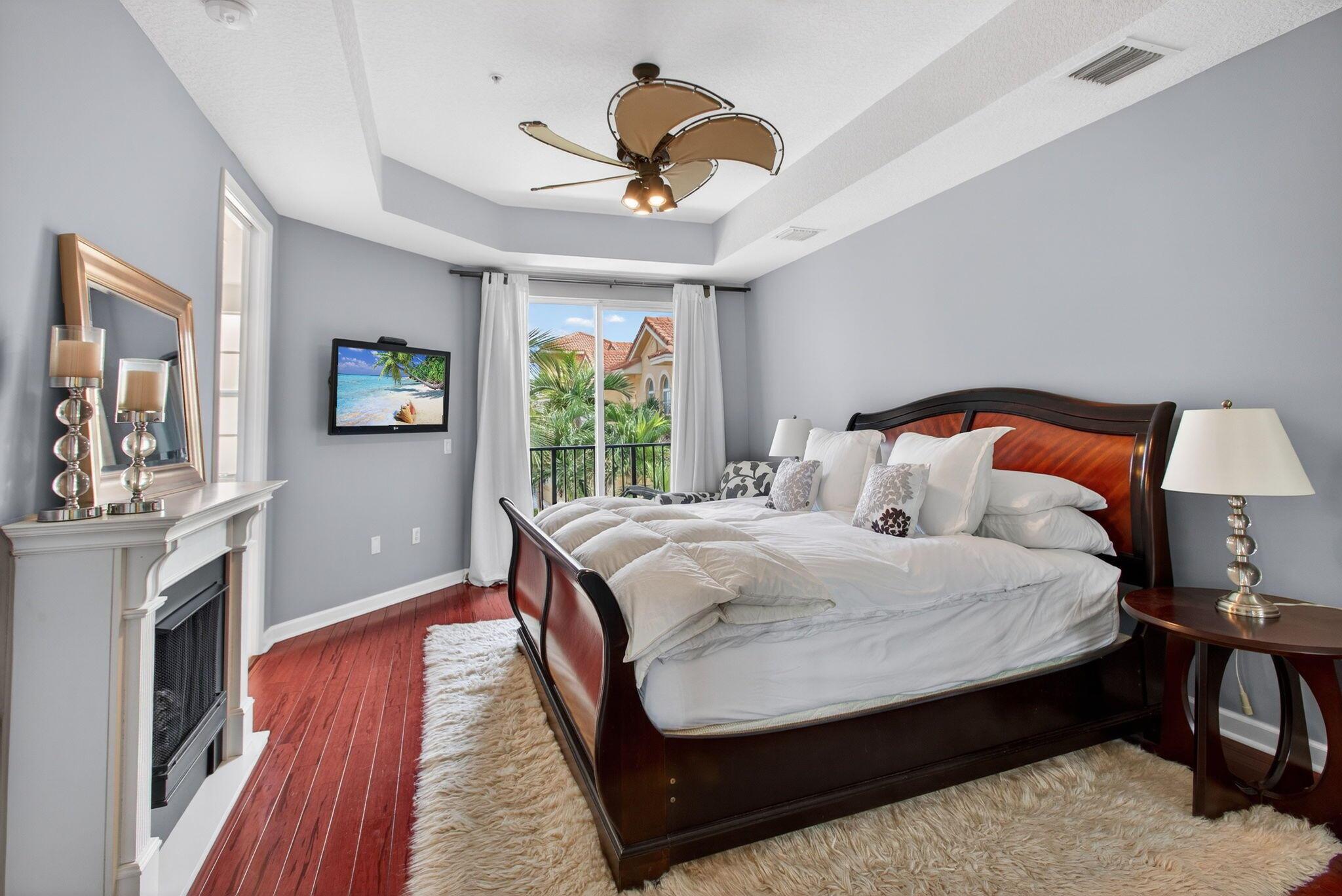 HARBOUR OAKS - Residential