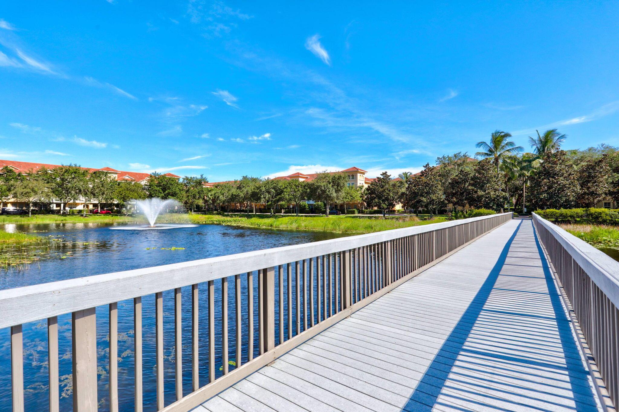 HARBOUR OAKS - Residential