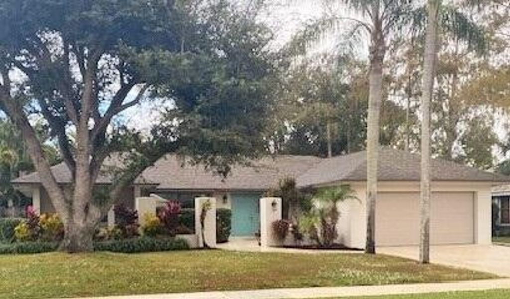 Photo of 1674 Rye Terrace, Wellington, FL 33414 (MLS # R10948265)