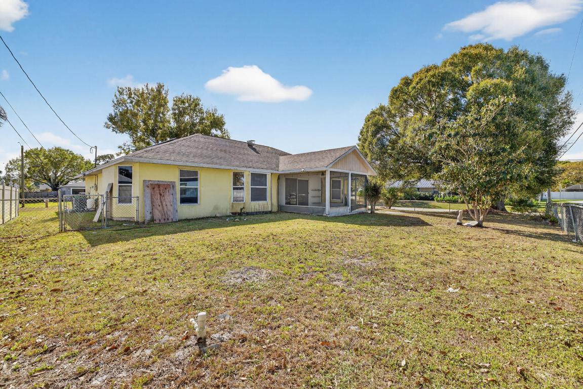 PORT ST LUCIE SECTION 11 - Residential