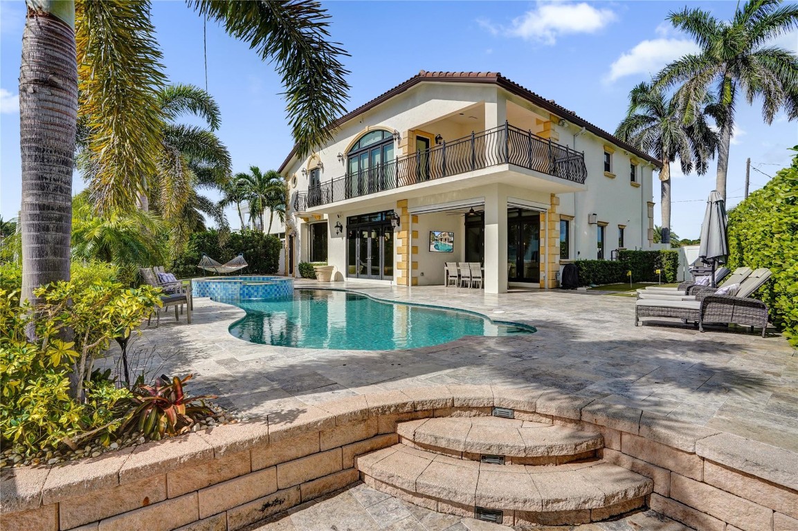 CORAL KEY VILLAS 3RD SEC - Residential