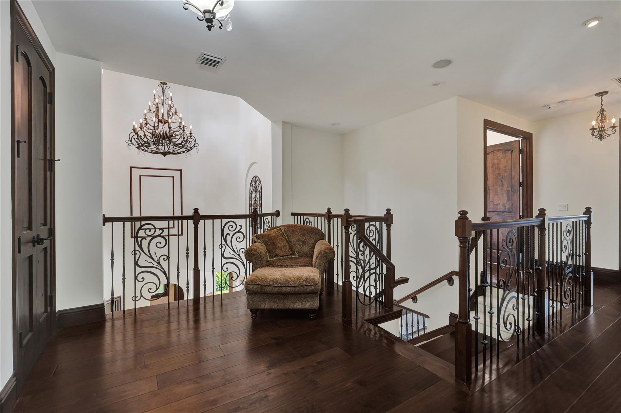 CORAL KEY VILLAS 3RD SEC - Residential