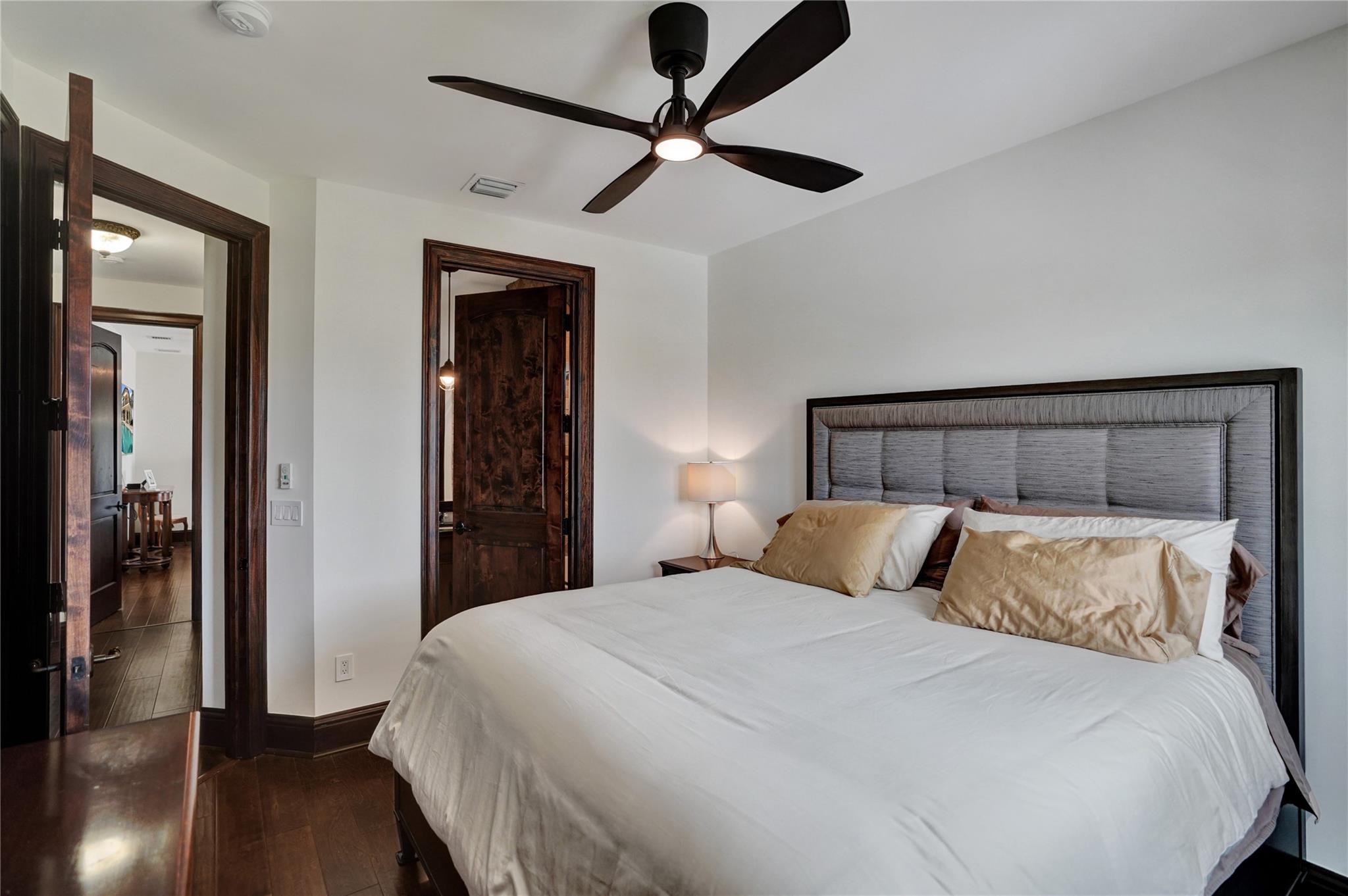 CORAL KEY VILLAS 3RD SEC - Residential