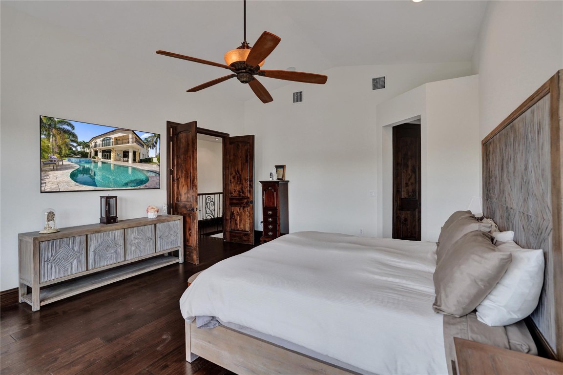 CORAL KEY VILLAS 3RD SEC - Residential