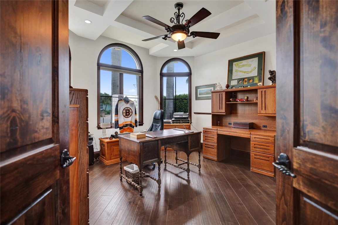 CORAL KEY VILLAS 3RD SEC - Residential