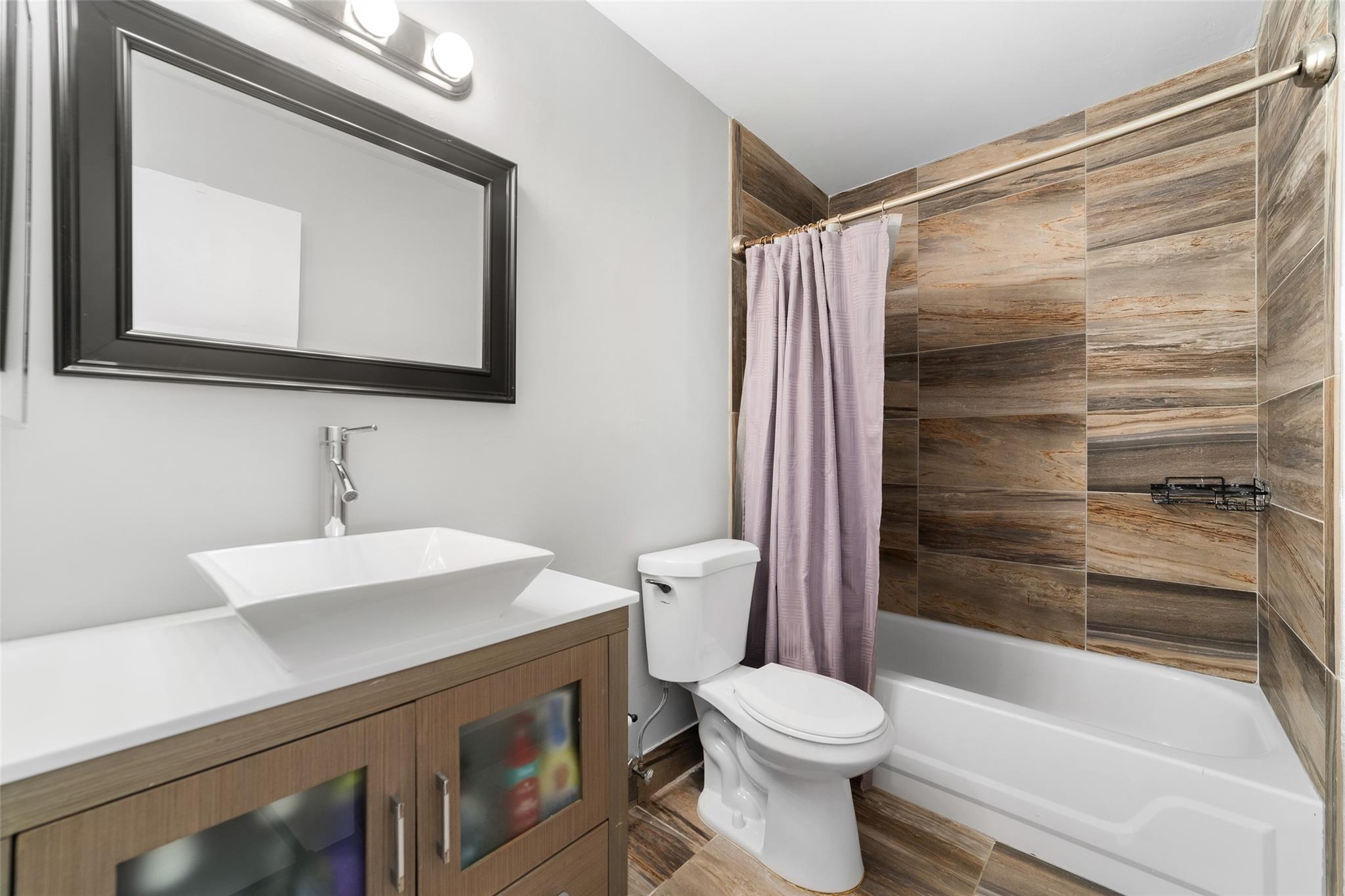 VALLHALA VILLAGE CONDO - Residential