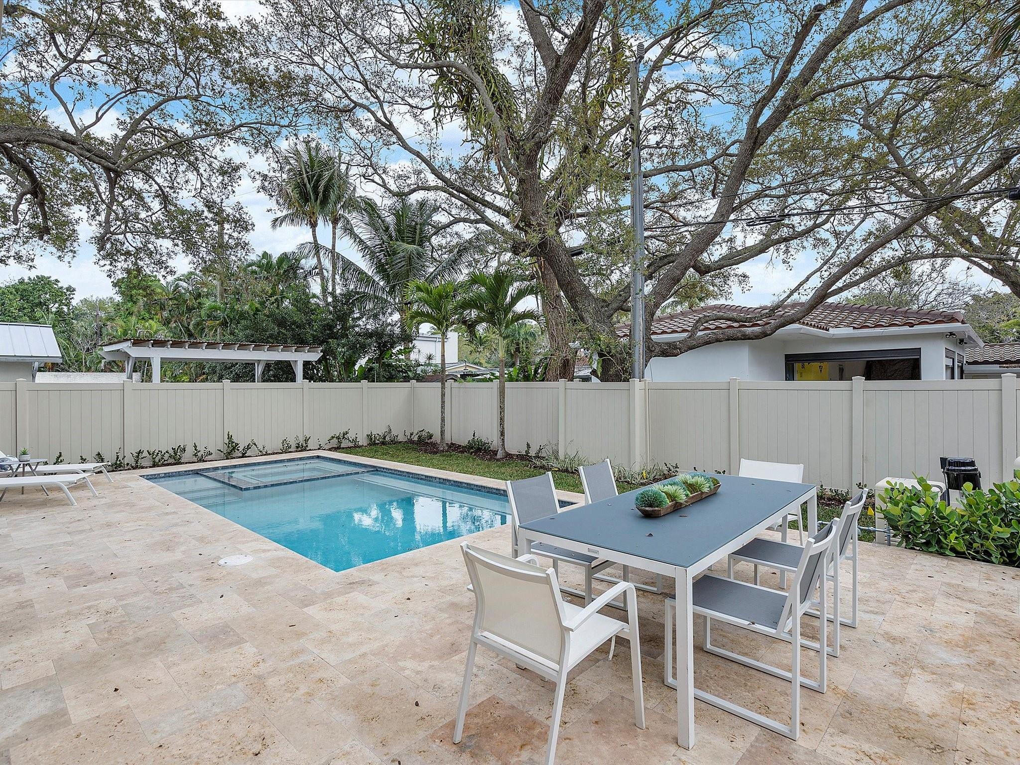 Rio Vista C J Hectors Res - Residential