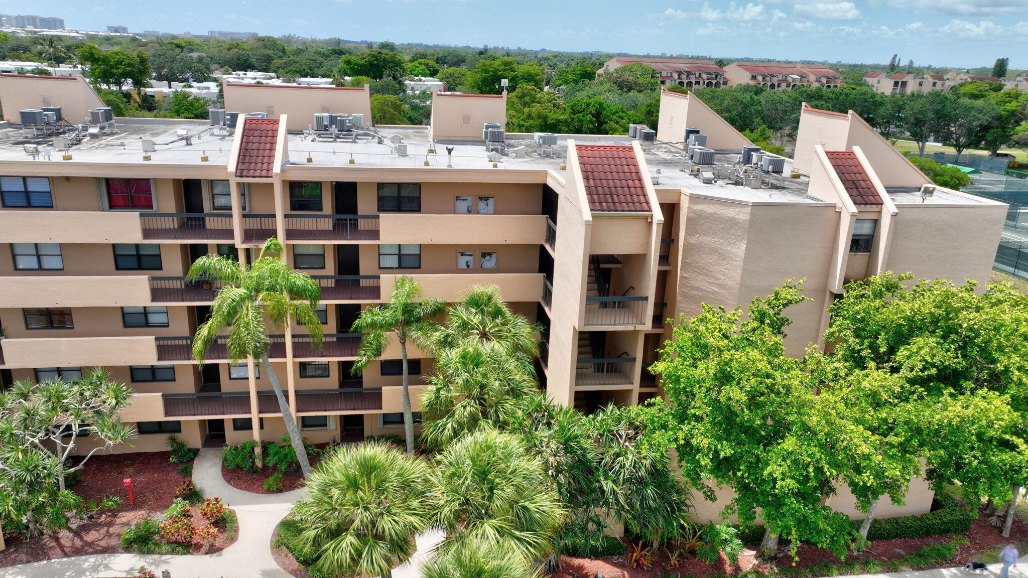LAVERS DELRAY RACQUET CLUB CONDO - Residential Lease