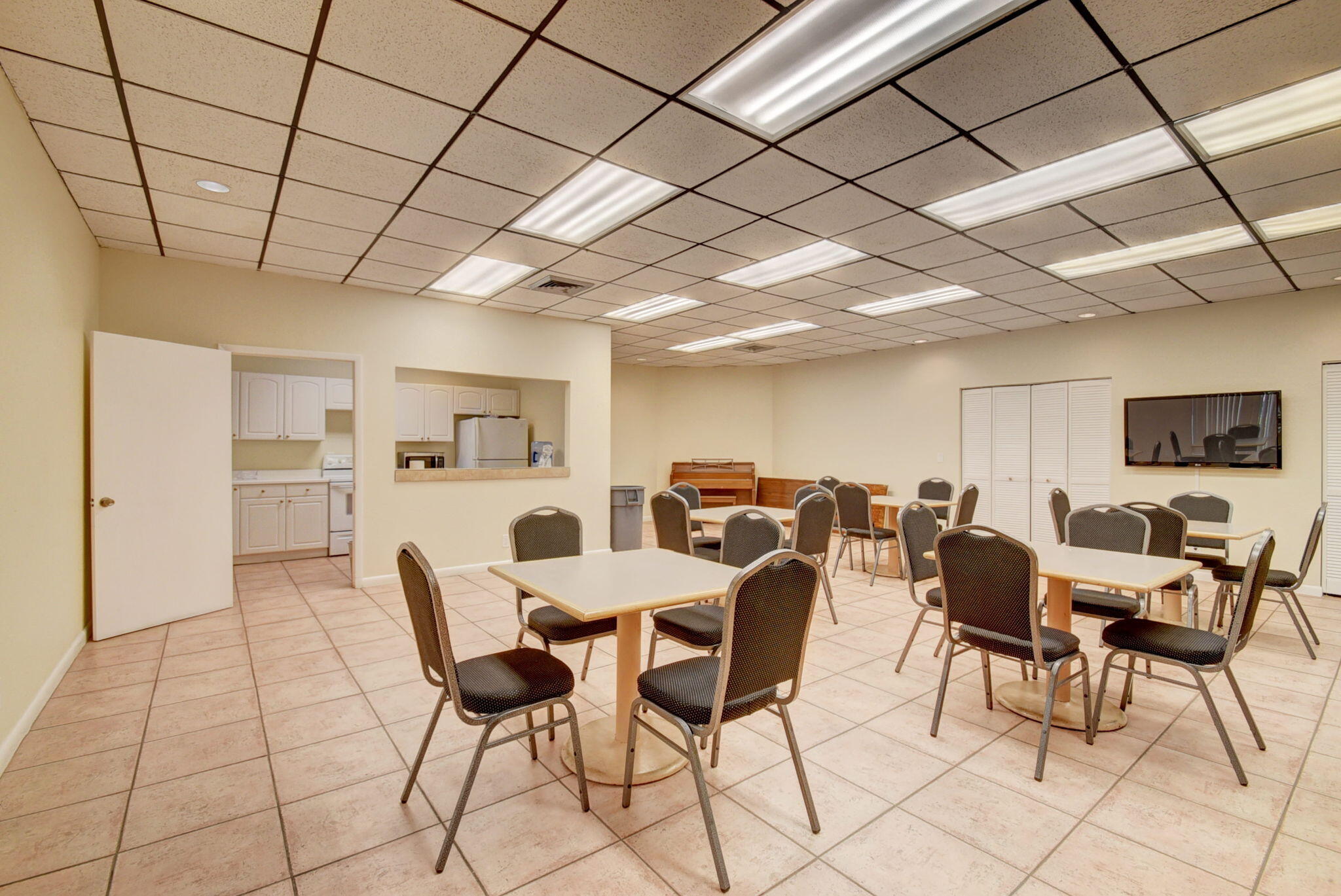 LAVERS DELRAY RACQUET CLUB CONDO - Residential Lease