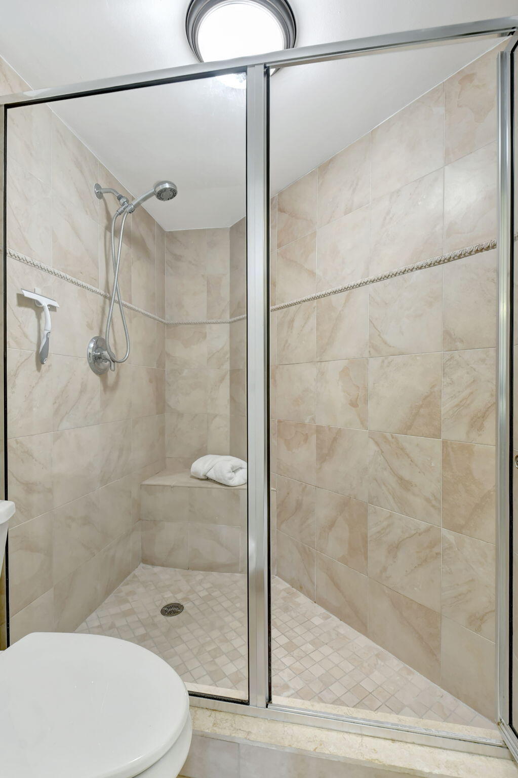 LAVERS DELRAY RACQUET CLUB CONDO - Residential Lease