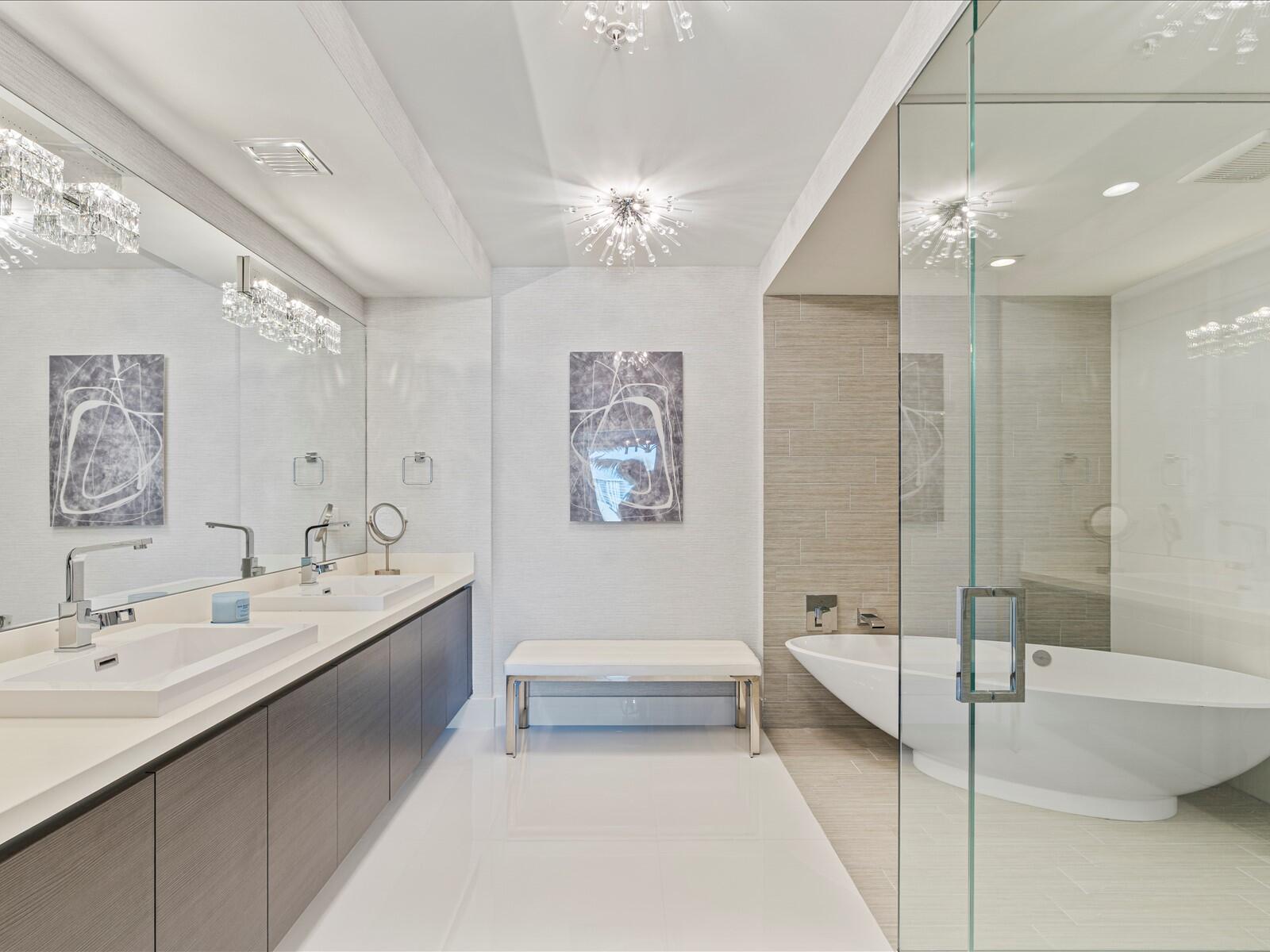 PARQUE TOWERS CONDO - Residential