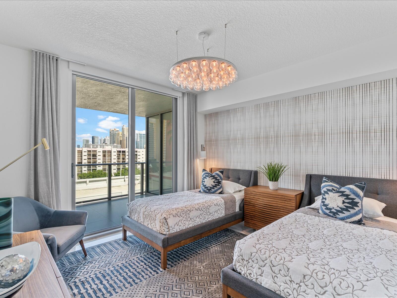 PARQUE TOWERS CONDO - Residential