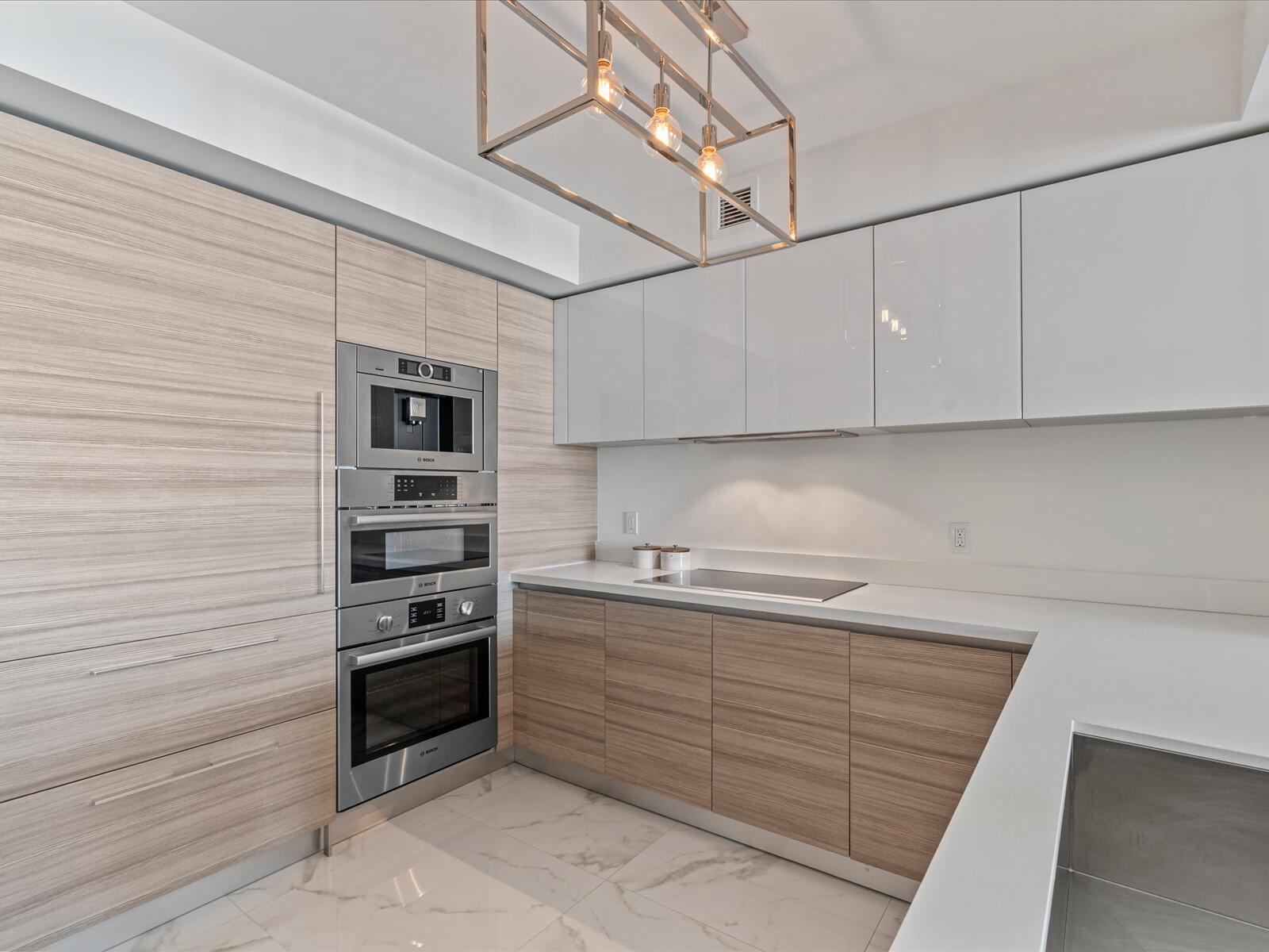 PARQUE TOWERS CONDO - Residential