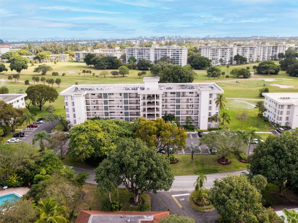 2850 N Palm Aire Drive 601